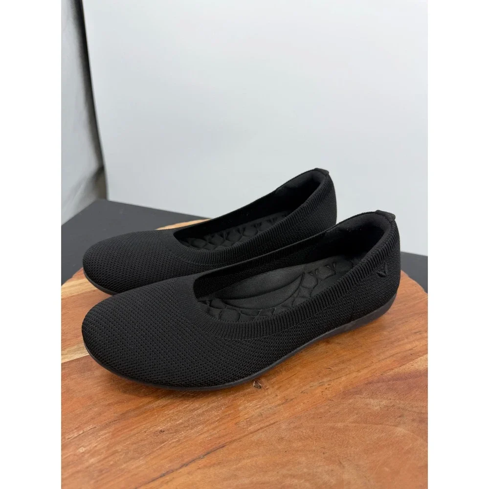 Vivaia claire walker Round Toe Flats Women 37.5 7 Black Knit Sustainable Slip On